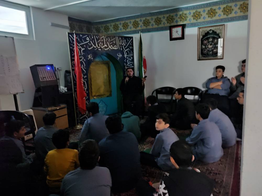 مراسم شهادت حضرت فاطمه +برگزاری نماز جماعت