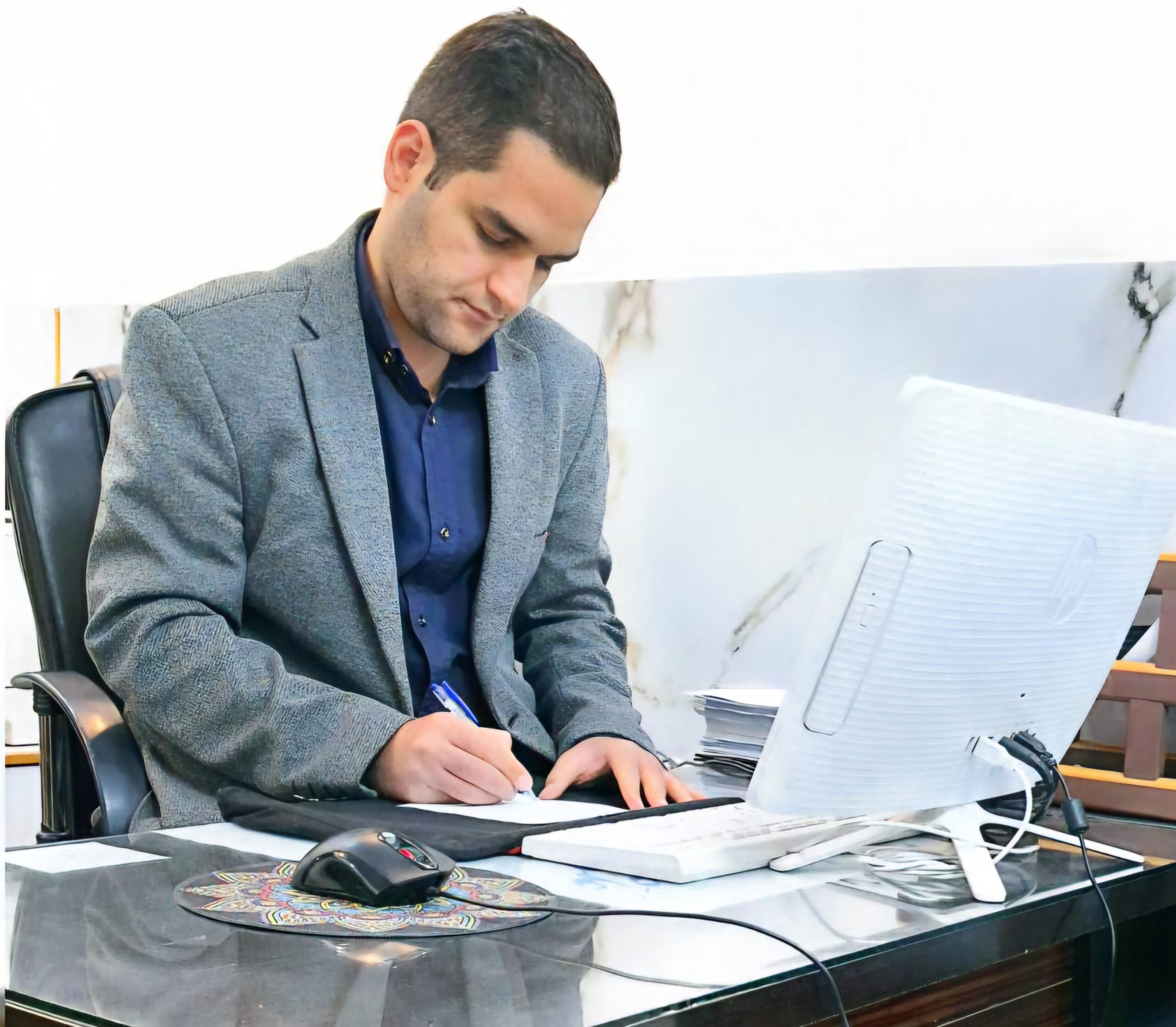 امیر آهنگر